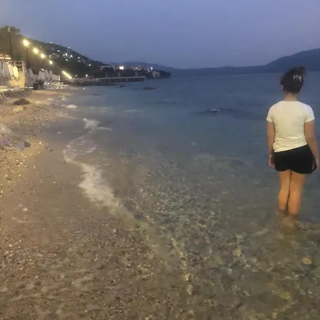 Sinani Seaside 호텔