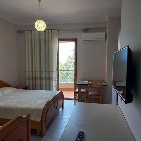 Sinani Seaside * Vlorë